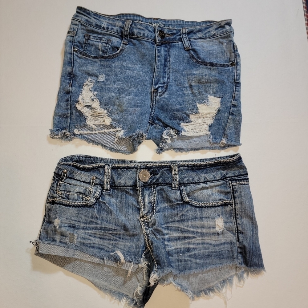 Machine and almost famous size medium and 5 size shorts. 2 pair